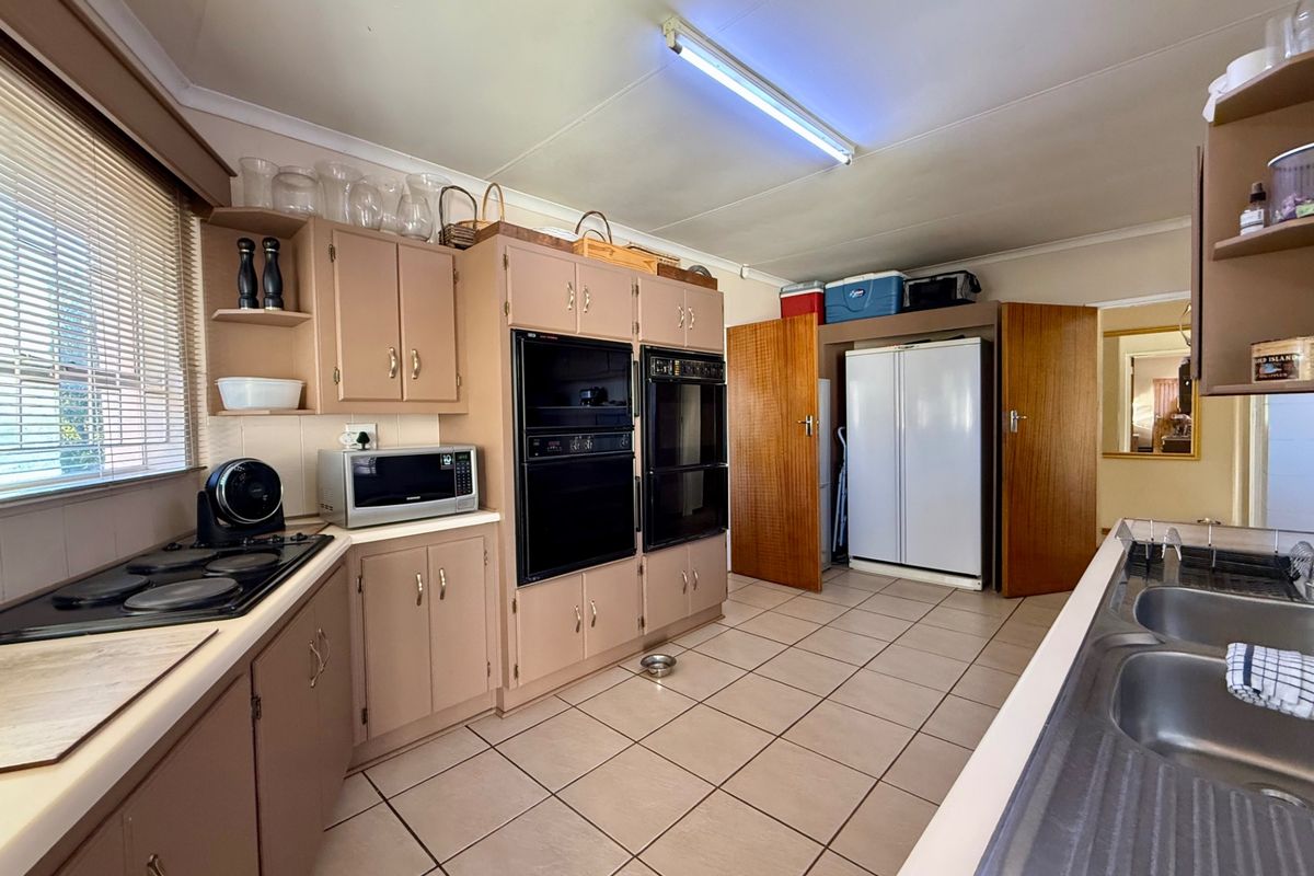 House For Sale In Bloemfontein - Photo 4