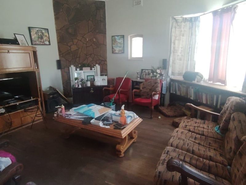 House For Sale In Boksburg - Photo 2