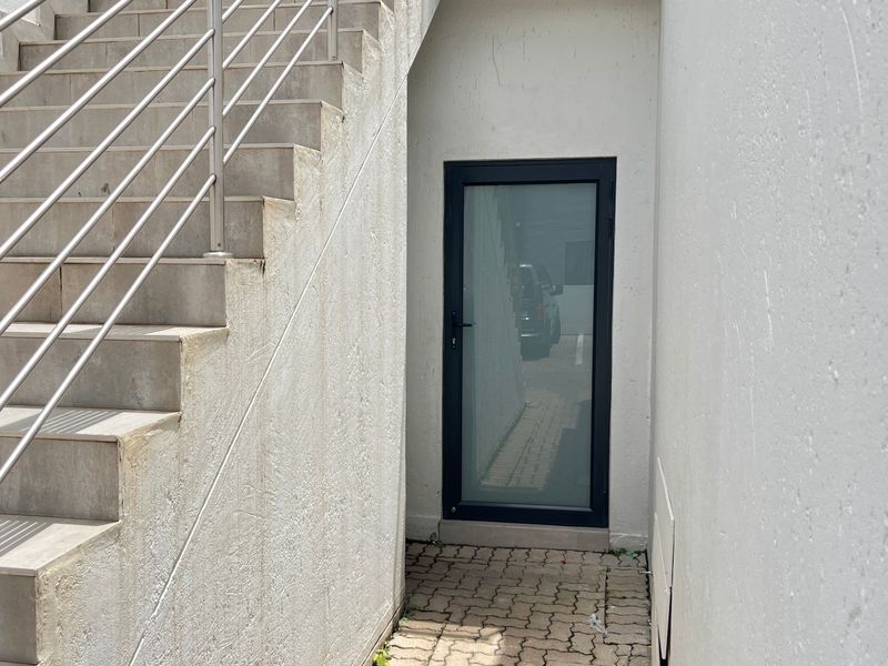 Apartment Rental Monthly In Benoni - Photo 3