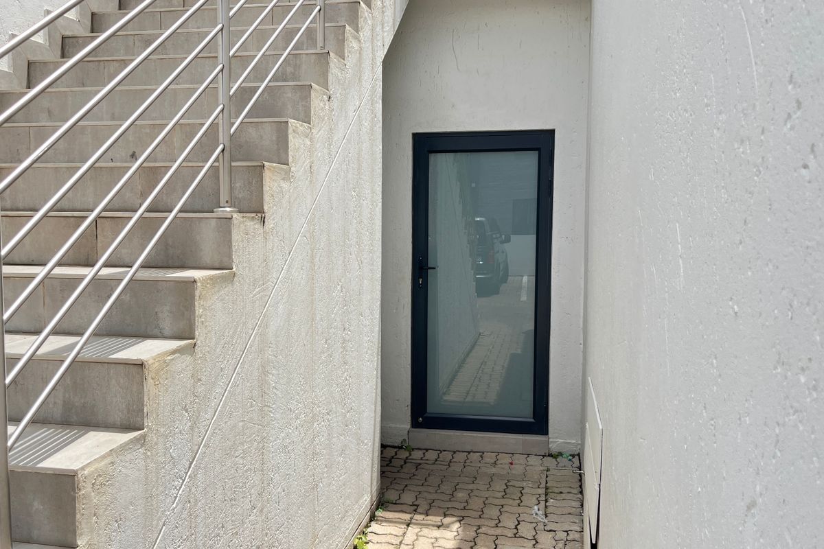 Apartment Rental Monthly In Benoni - Photo 3