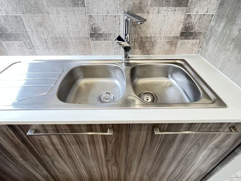 Apartment Rental Monthly In Benoni - Photo 9