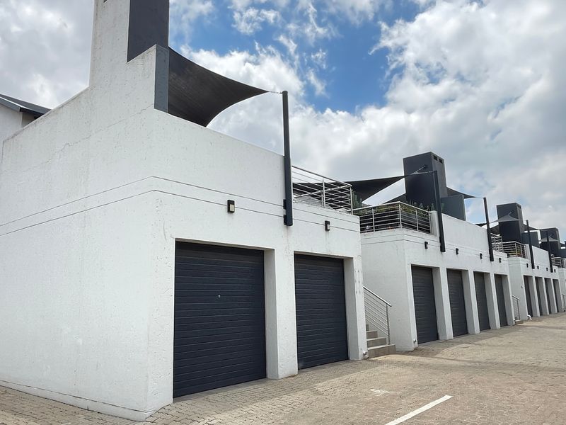 Apartment Rental Monthly In Benoni - Photo 1