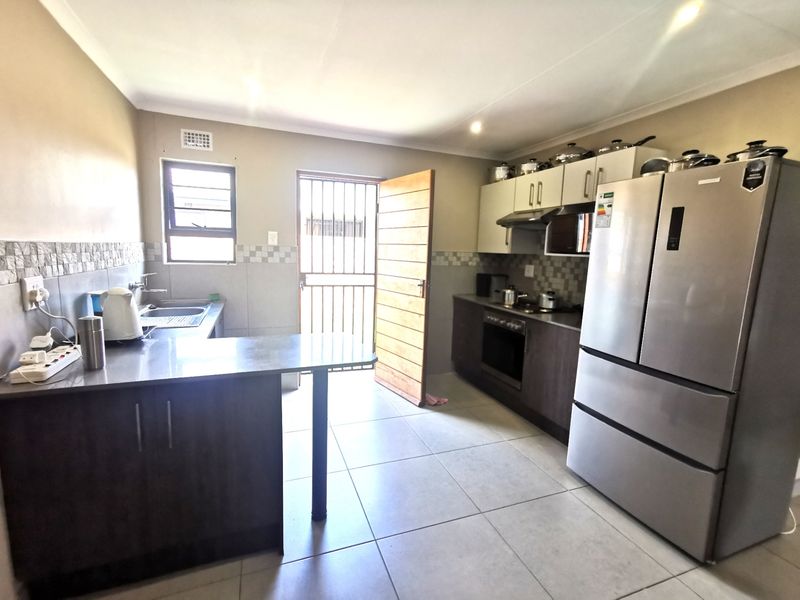 Cluster Rental Monthly In Midrand - Photo 9