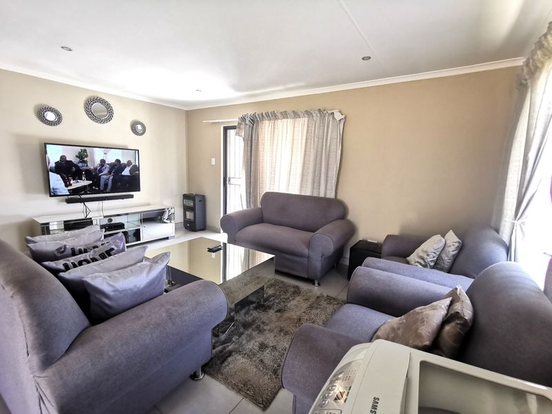 Cluster Rental Monthly In Midrand - Photo 5