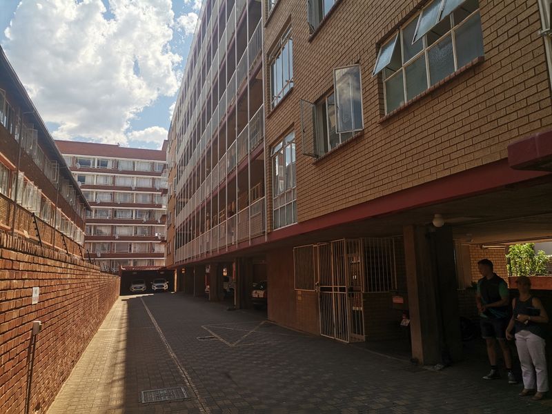 Apartment For Sale In Pretoria - Photo 2