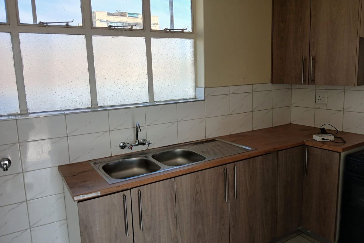 Apartment For Sale In Pretoria - Photo 3