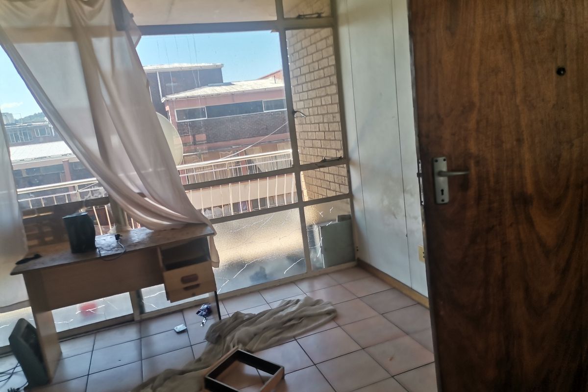 Apartment For Sale In Pretoria - Photo 5
