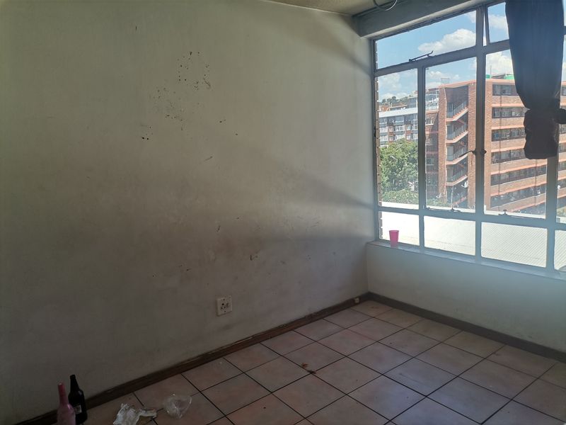 Apartment For Sale In Pretoria - Photo 4