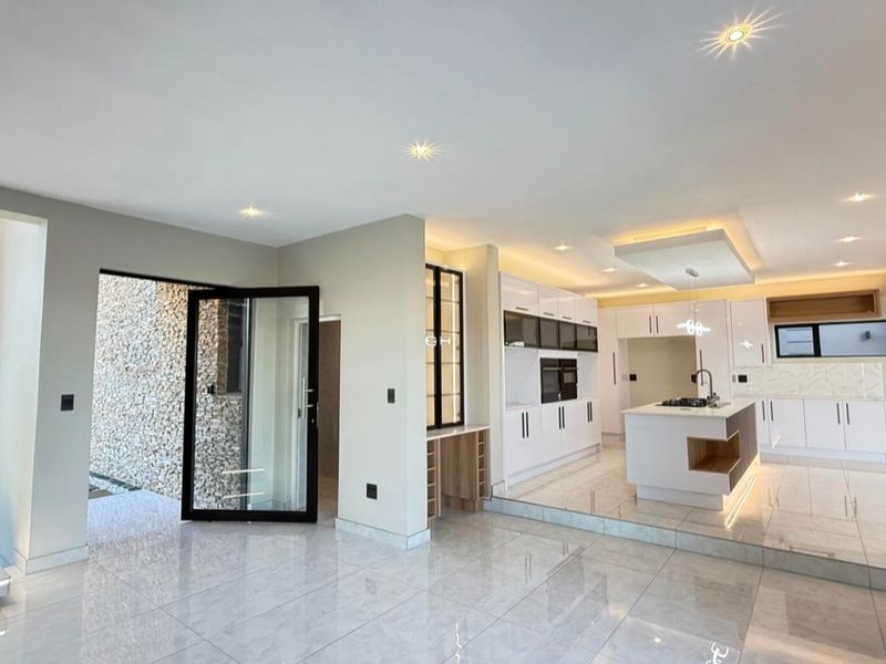 House For Sale In Centurion - Photo 4