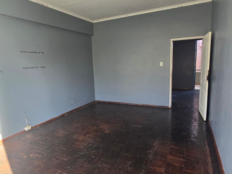 Apartment For Sale In Johannesburg - Photo 7