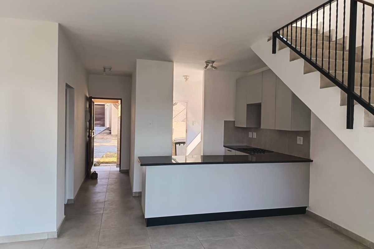 Townhouse For Sale In Midrand - Photo 3