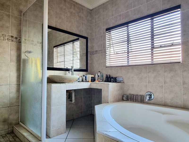 Apartment Rental Monthly In Johannesburg - Photo 7