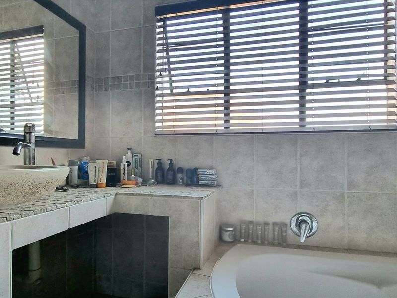 Apartment Rental Monthly In Johannesburg - Photo 6