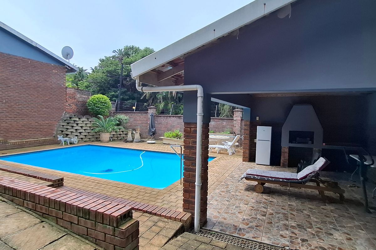 House For Sale In Port Edward - Photo 3