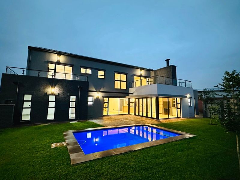 House For Sale In Midrand - Photo 1
