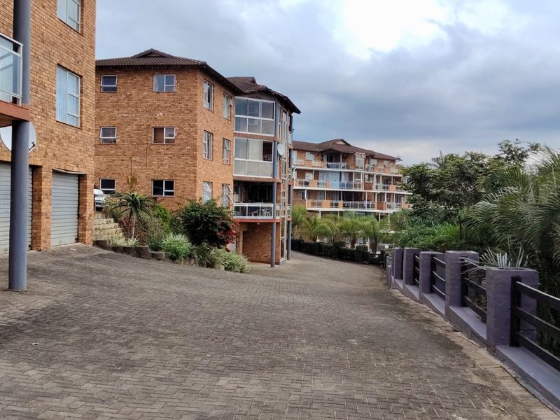 Apartment For Sale In Margate - Photo 3