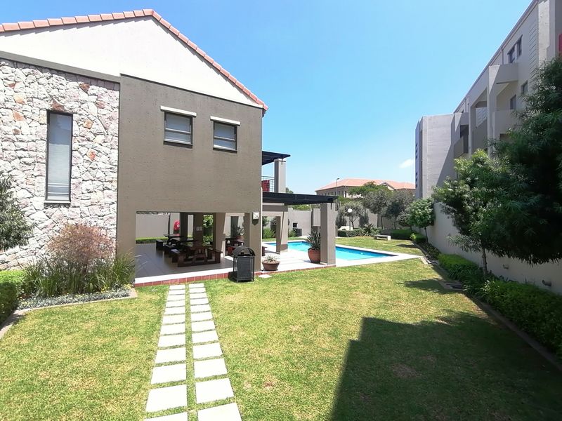 Apartment Rental Monthly In Sandton - Photo 5