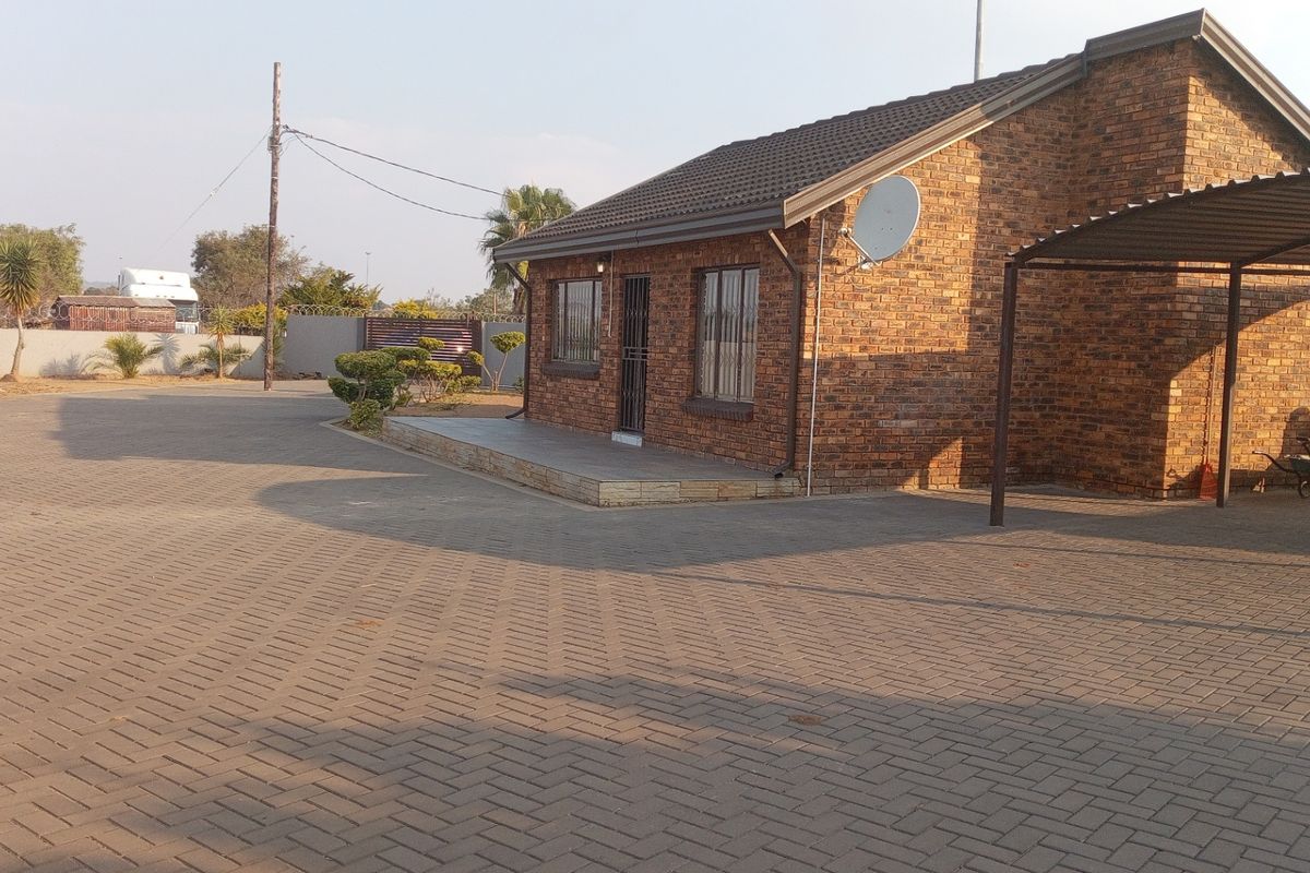 House For Sale In Soshanguve - Photo 3