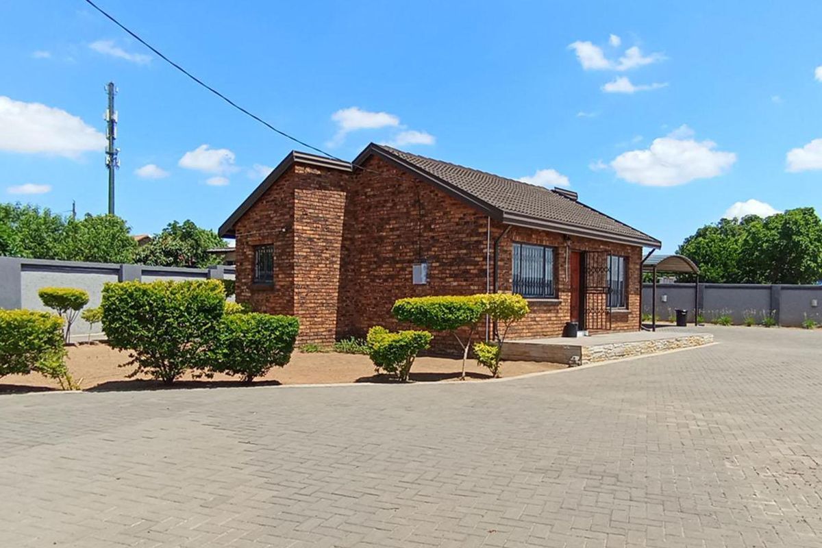 House For Sale In Soshanguve - Photo 2