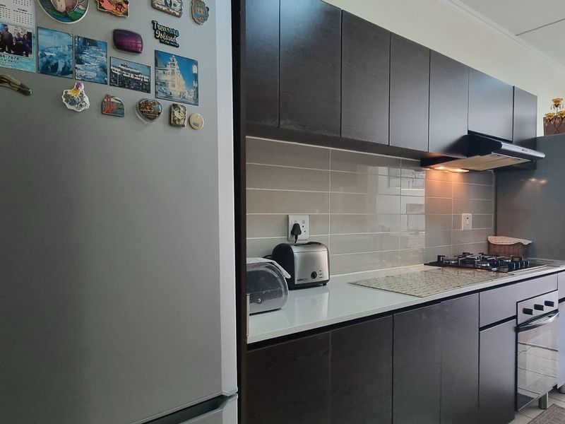 Apartment For Sale In Johannesburg - Photo 10