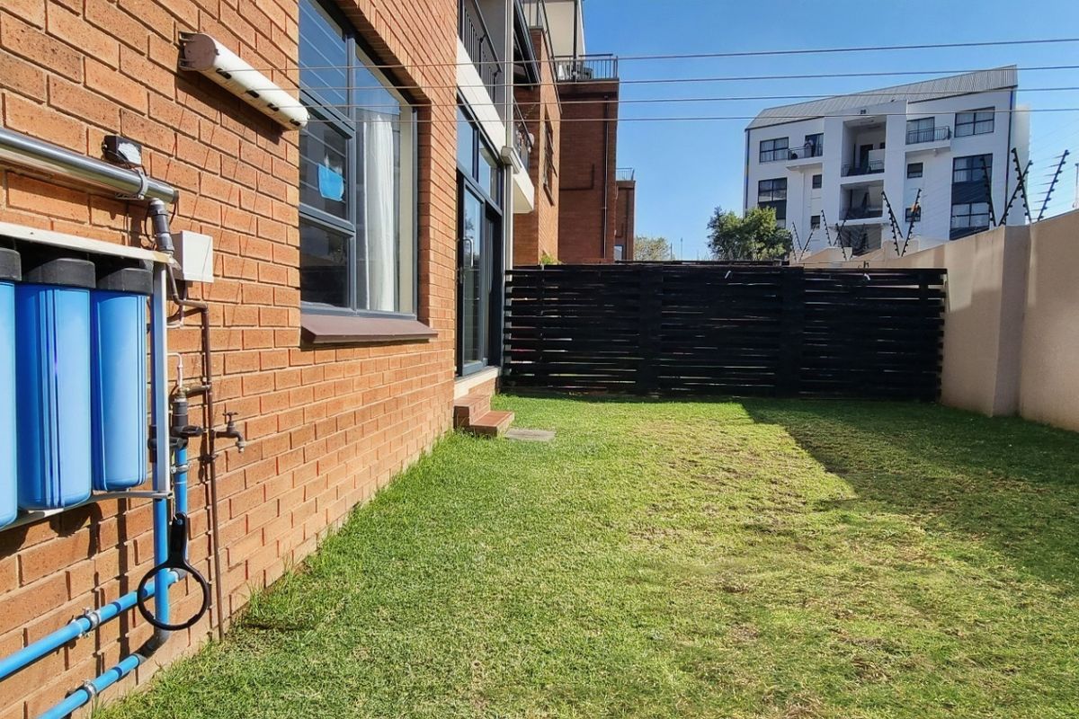 Apartment For Sale In Johannesburg - Photo 4
