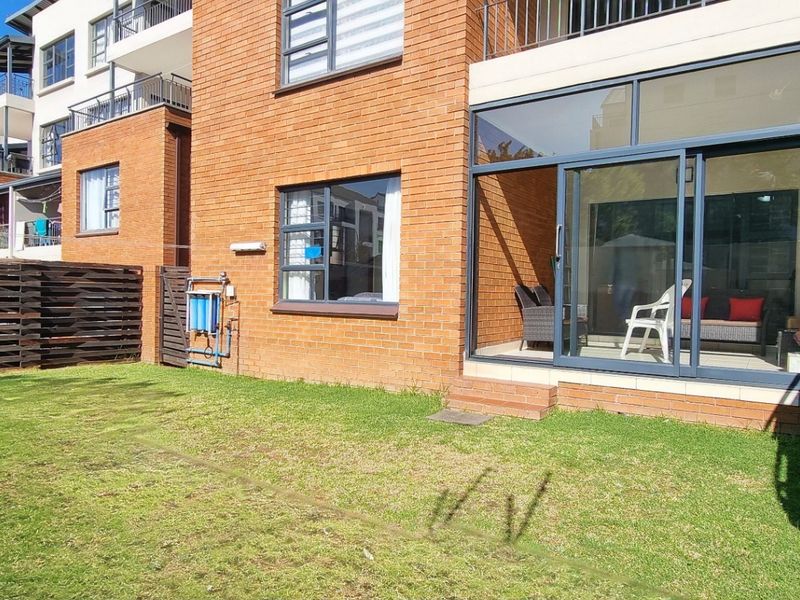 Apartment For Sale In Johannesburg - Photo 2