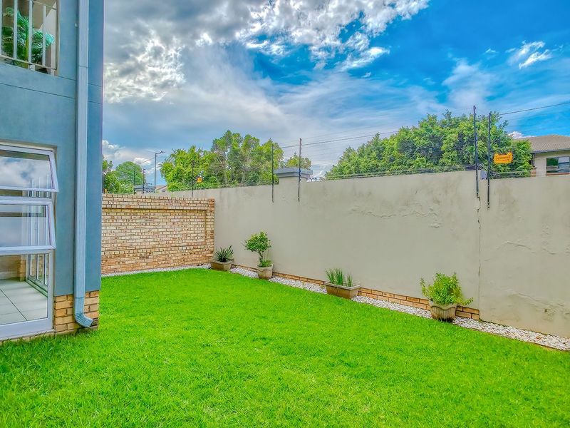 Apartment For Sale In Randburg - Photo 9