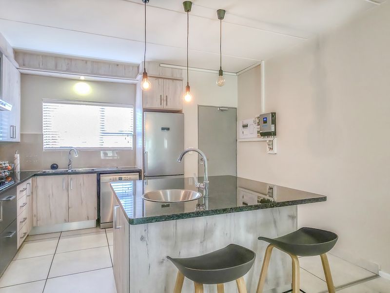 Apartment For Sale In Randburg - Photo 8