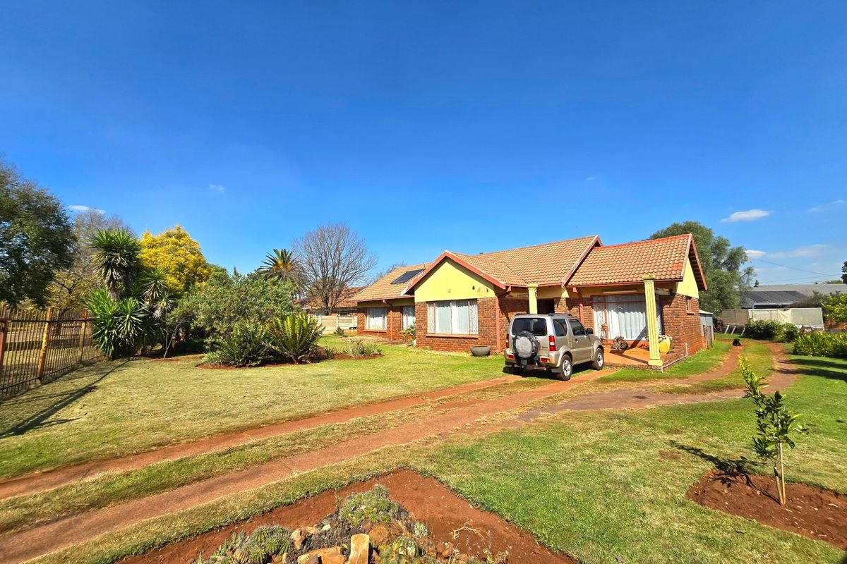 House For Sale In Middelburg - Photo 3