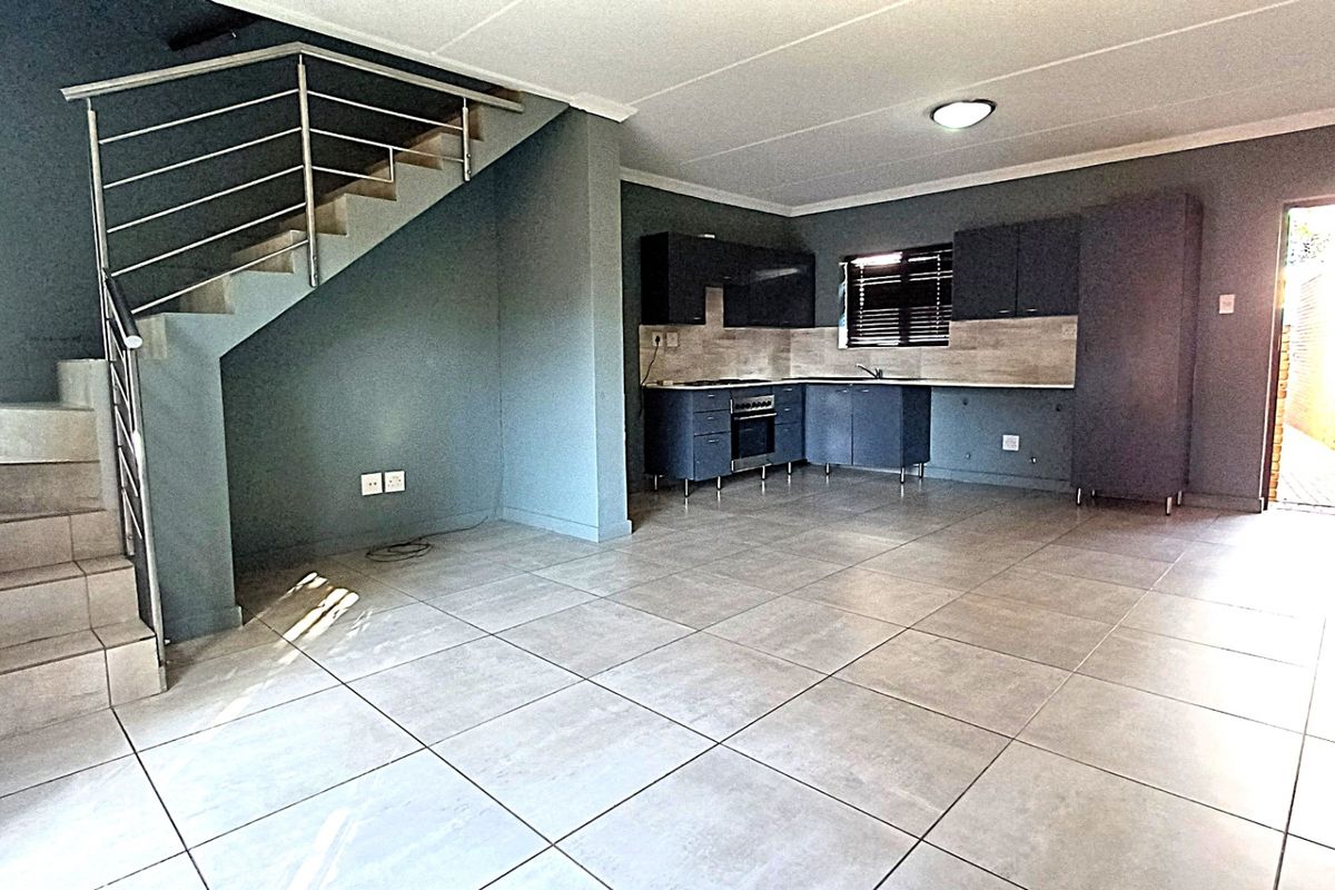 Cluster For Sale In Midrand - Photo 4