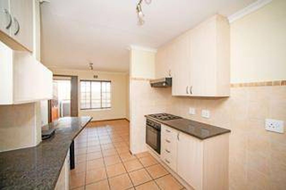 Apartment For Sale In Benoni - Photo 5