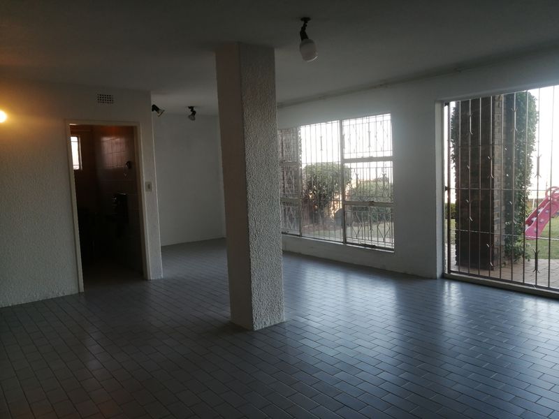 House For Sale In Johannesburg - Photo 7