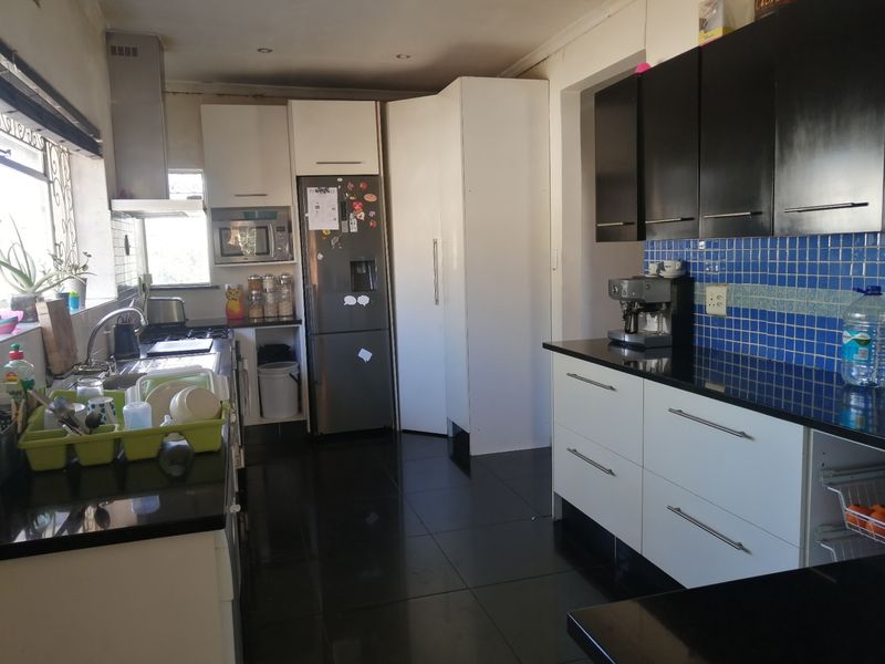 House For Sale In Johannesburg - Photo 6