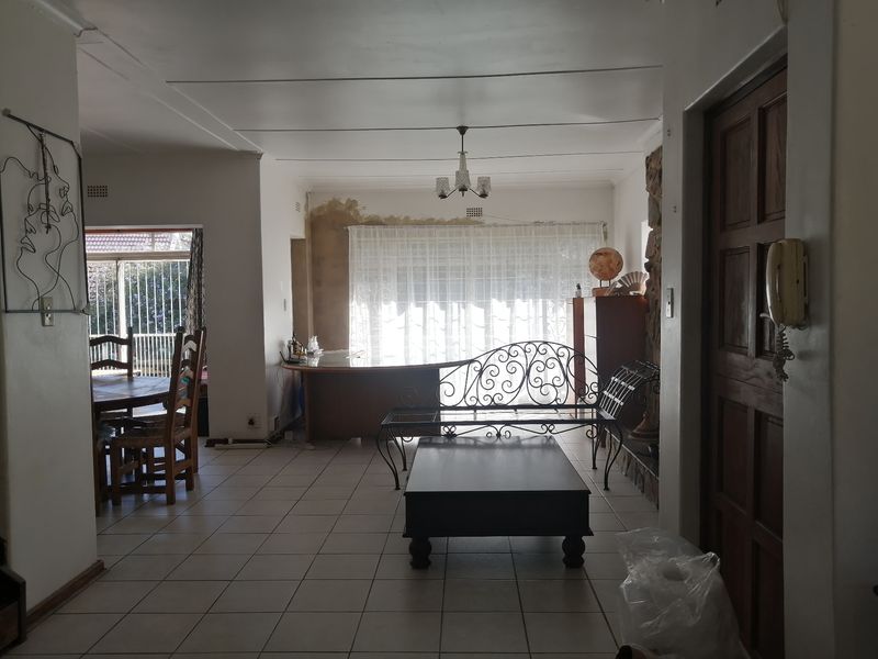 House For Sale In Johannesburg - Photo 7