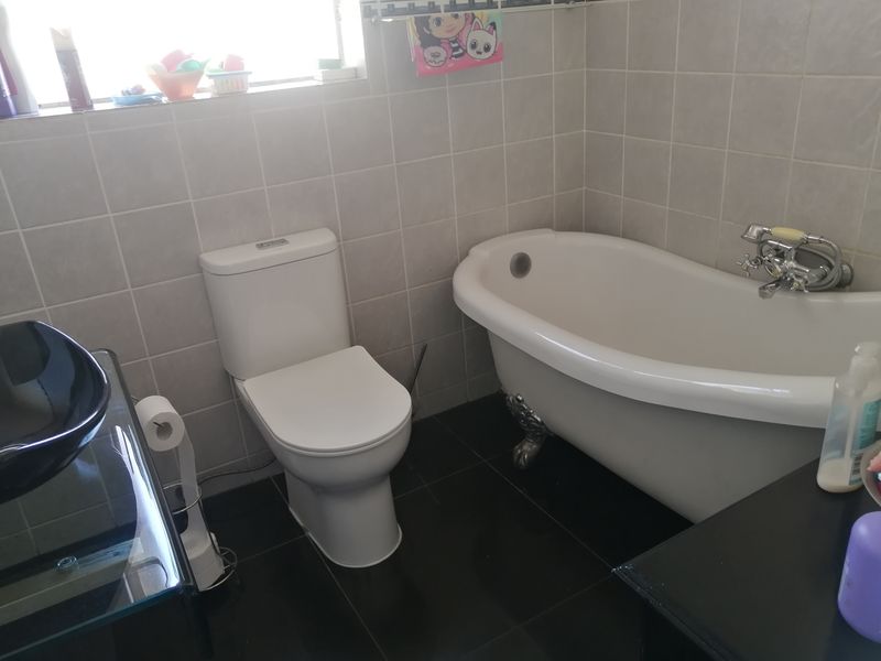 House For Sale In Johannesburg - Photo 9