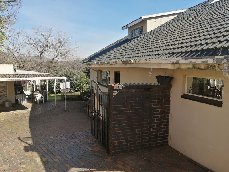 House For Sale In Johannesburg - Photo 4