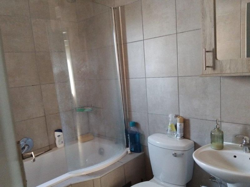 Townhouse For Sale In Pretoria - Photo 10