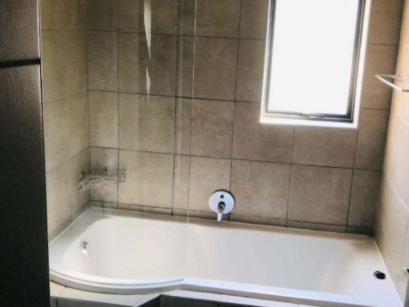Townhouse For Sale In Pretoria - Photo 9