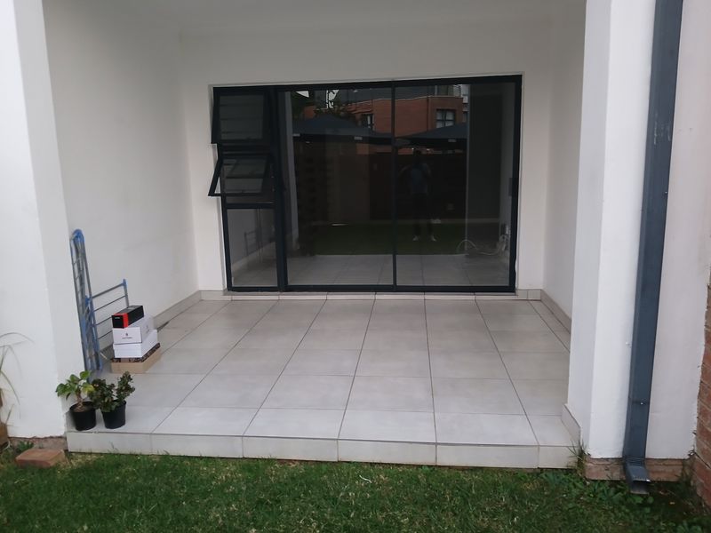 Apartment Rental Monthly In Pretoria - Photo 2