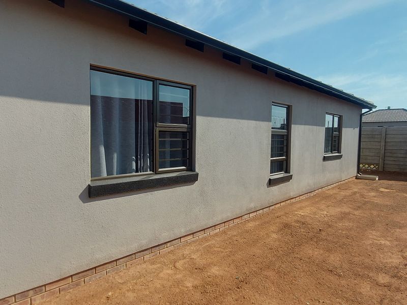 House For Sale In Soshanguve - Photo 1