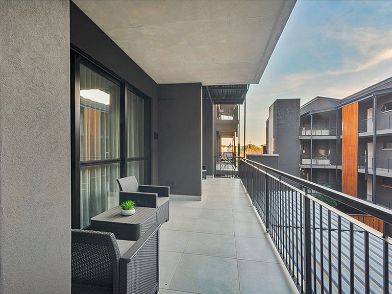 Apartment Rental Monthly In Sandton - Photo 9
