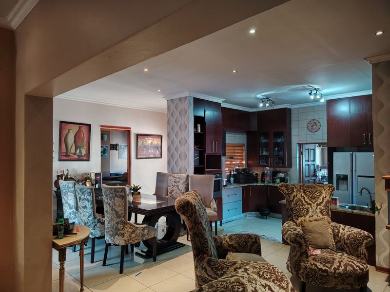 House For Sale In Heidelberg - Photo 3