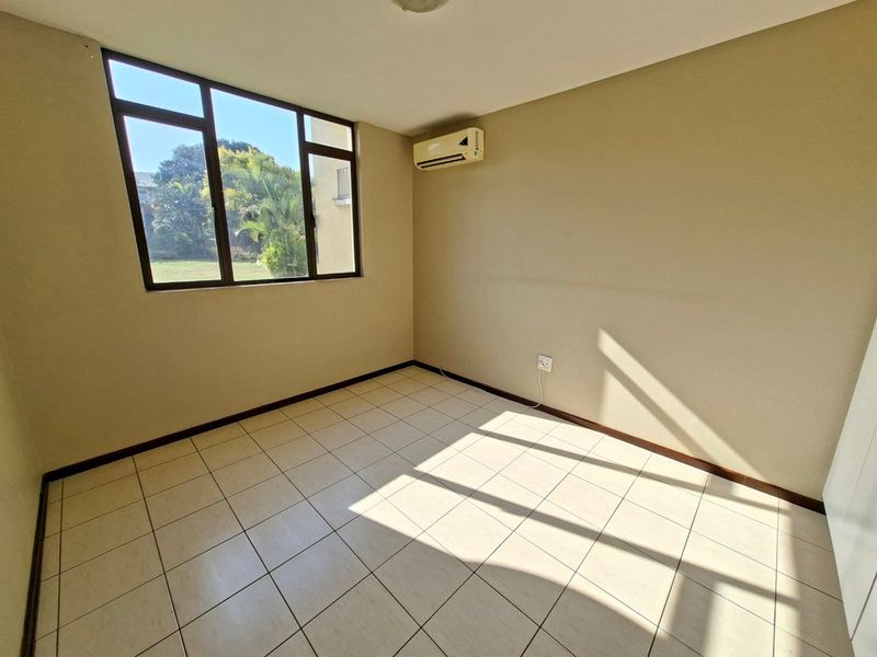 Apartment Rental Monthly In Mount Edgecombe - Photo 7