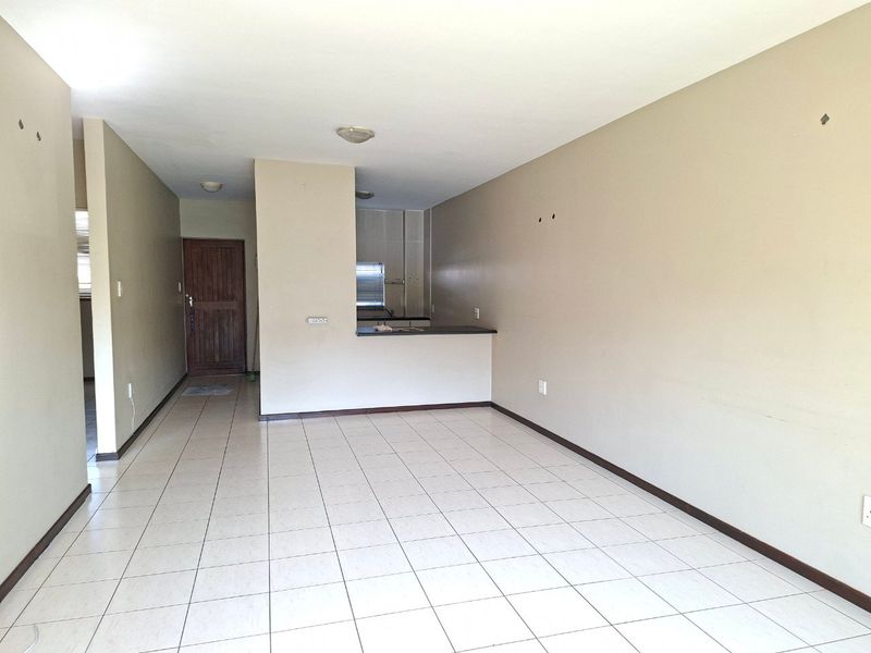 Apartment Rental Monthly In Mount Edgecombe - Photo 2