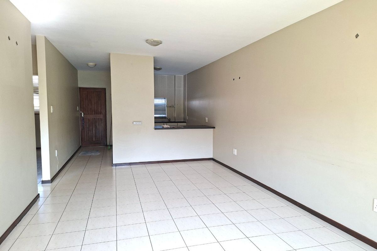 Apartment Rental Monthly In Mount Edgecombe - Photo 2