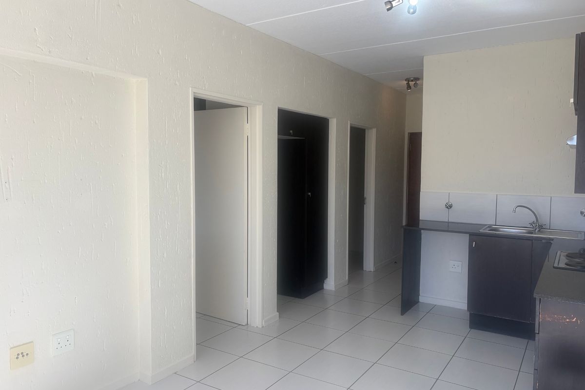 Apartment For Sale In Sandton - Photo 3