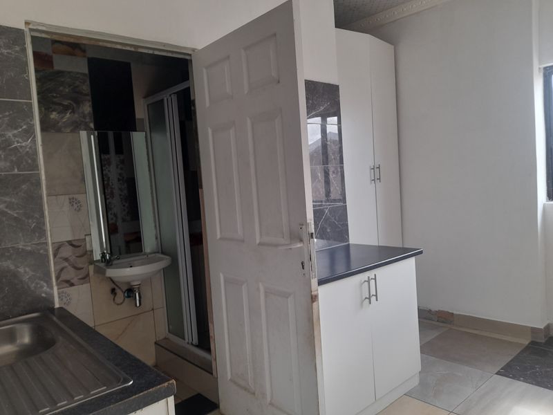 Apartment Rental Monthly In Durban - Photo 4