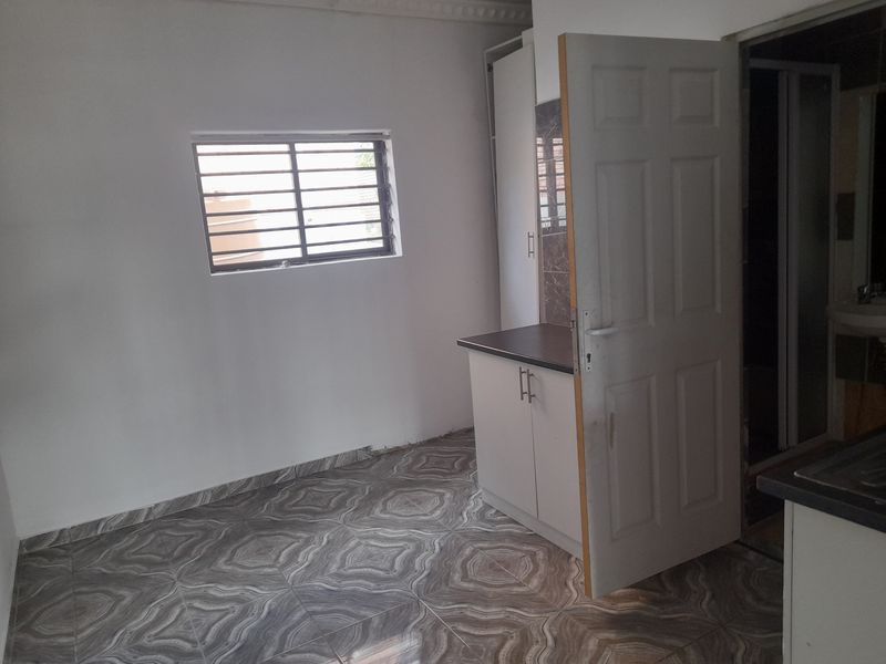 Apartment Rental Monthly In Durban - Photo 2