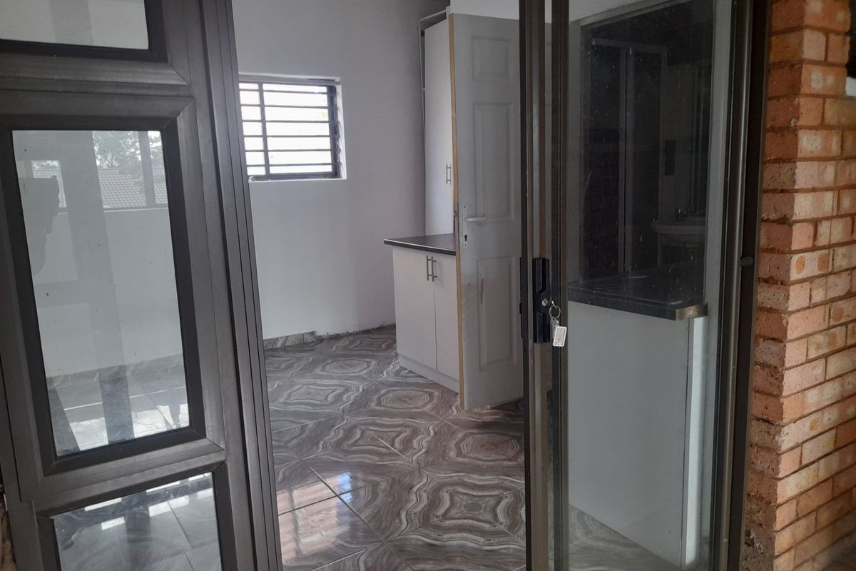 Apartment Rental Monthly In Durban - Photo 3