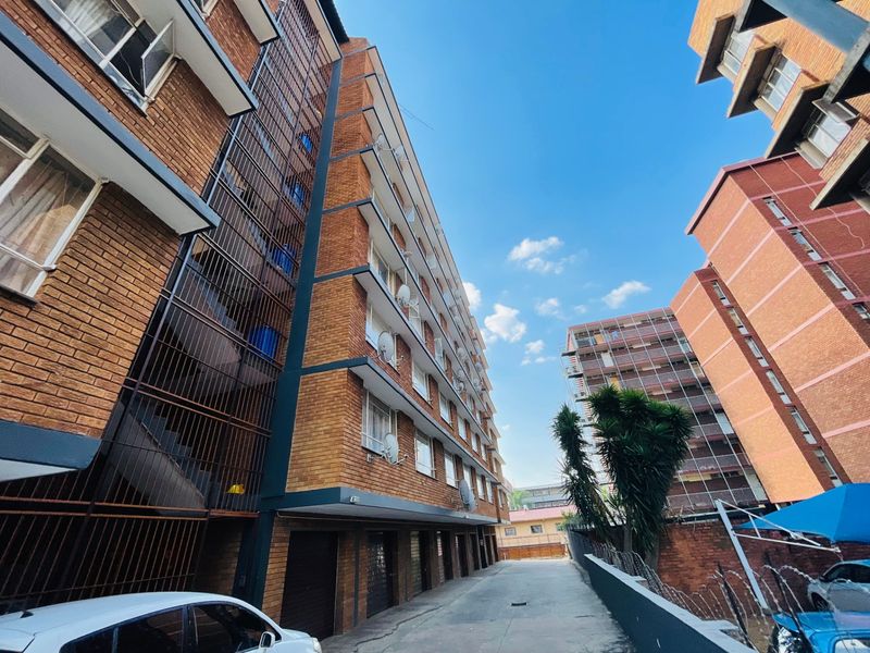 Apartment For Sale In Pretoria - Photo 2